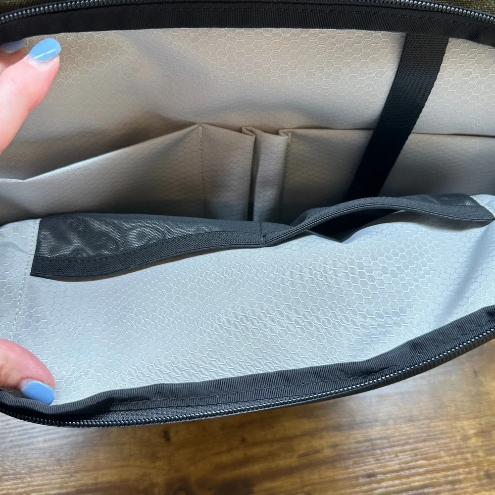 Alpaka Bravo Tote Green Axoflux Laptop Bag Travel Commuter Shoulder Bag 12L